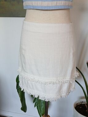 White Crow Cream Linen Blend Mini Skirt with Fringe Trim Sz L